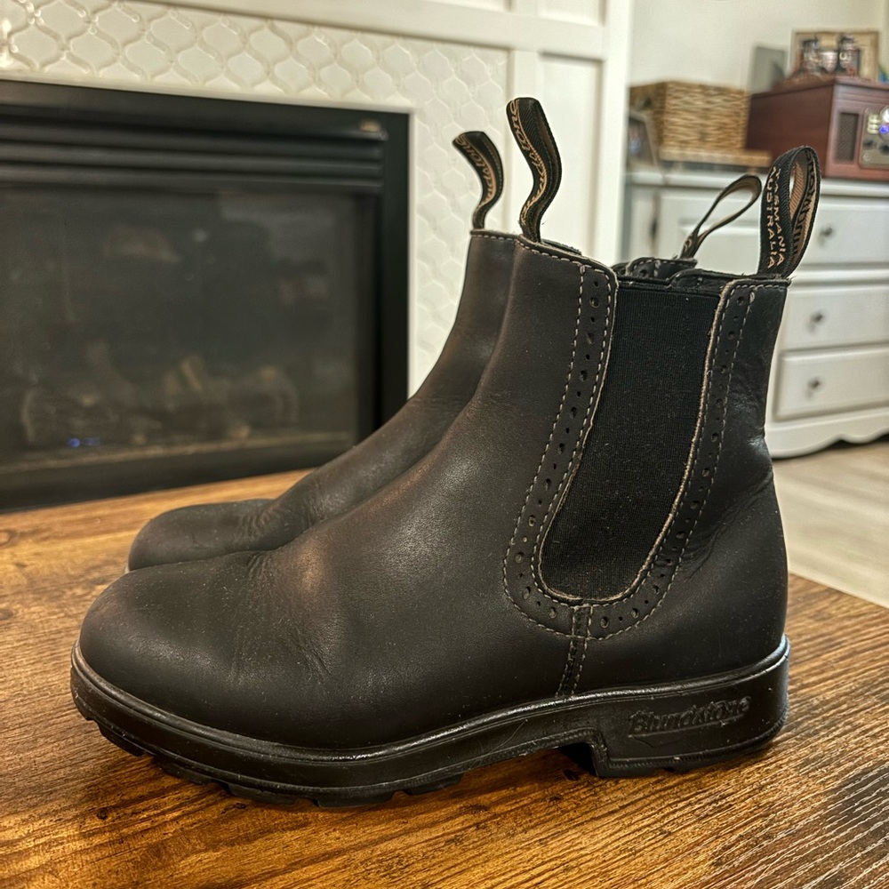 Blundstones